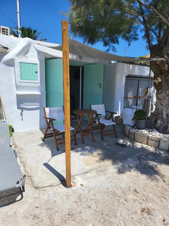Apanemo Beach House Agios Nikolaos Kimolos Bagian luar foto