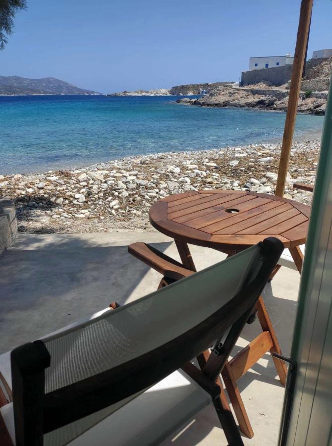 Apanemo Beach House Agios Nikolaos Kimolos Bagian luar foto